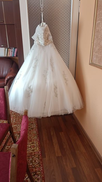 Suknia ślubna w typie księżniczki