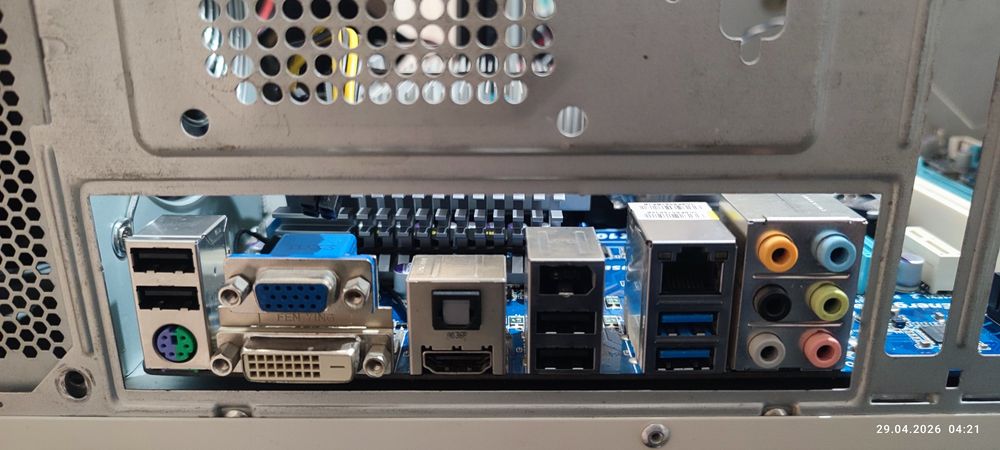 Материнська плата Gigabyte Socket Am3, Am4