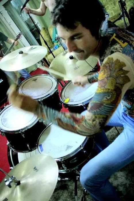 Уроки игры на барабанах - не дай своему дару завянуть.