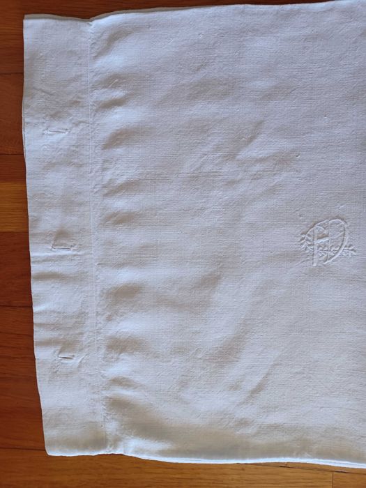 Fronhas em linho antigo 40x40 novas