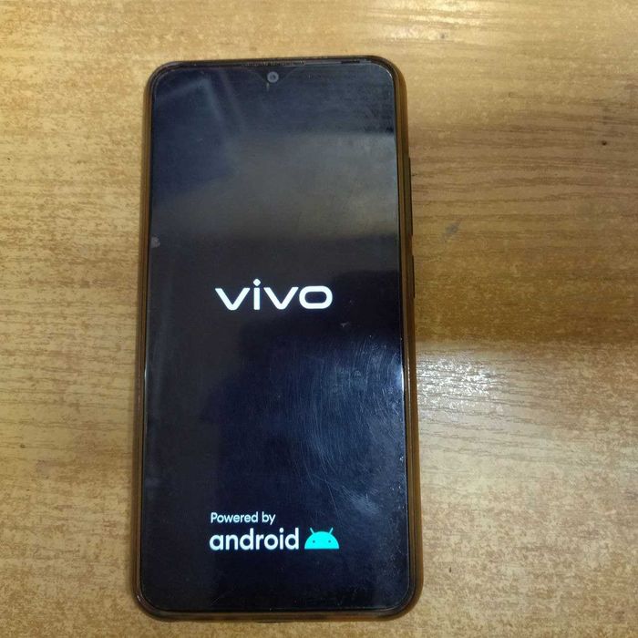 Продам смартфон Vivo