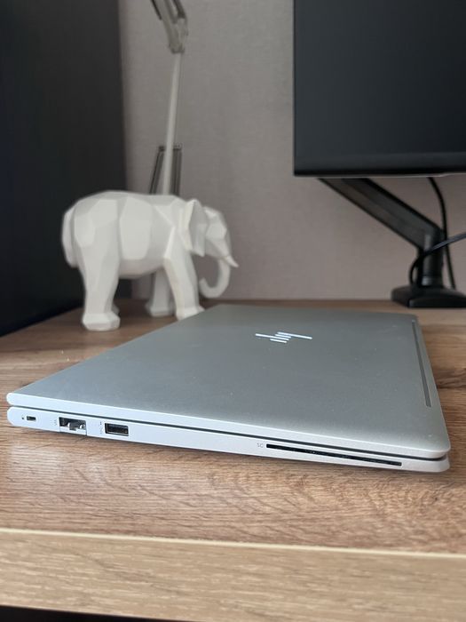 HP EliteBook 640 G9 14” i5-1245U / 16GB / 256GB SSD