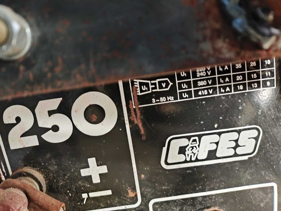 Aparelho de Soldar CIFES NT 250 - Trifásico 220V-415V