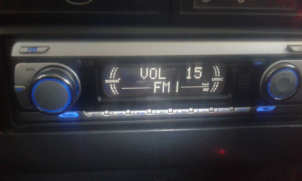 Автомагнітола LG LAC-UA660