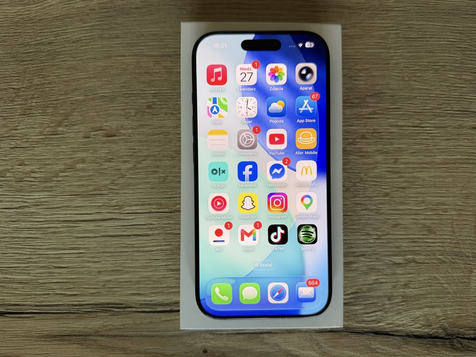 Apple iPhone 16 pro 128 GB Black Titanium