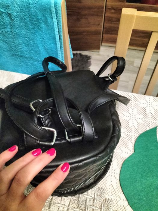 Plecak Pikowany z Cyrkoniami  Elegancki