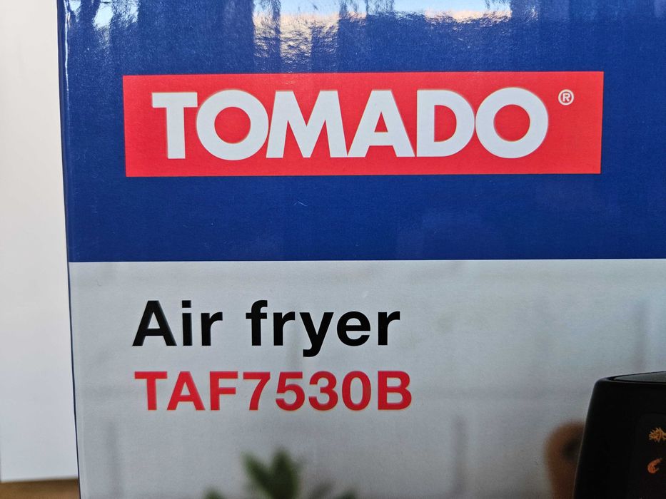 Frytkownica beztłuszczowa TOMADO TAF7530B 3L – NOWA
