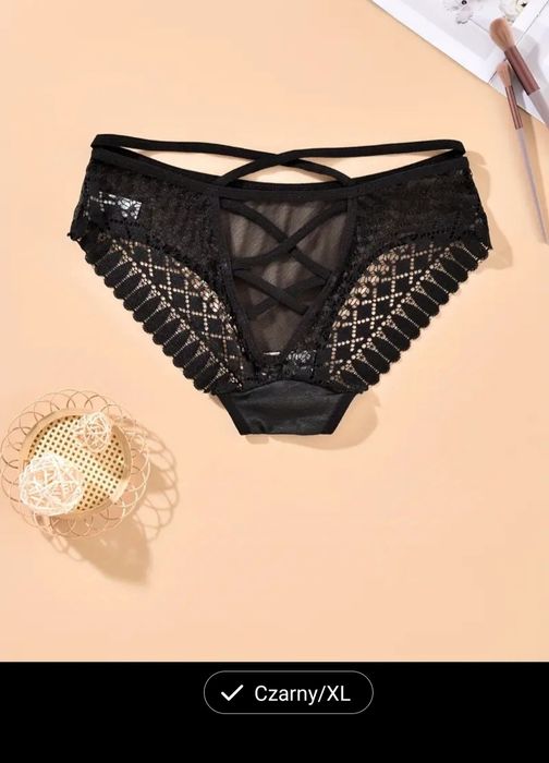 Czarne koronkowe figi 42 XL wycięte
