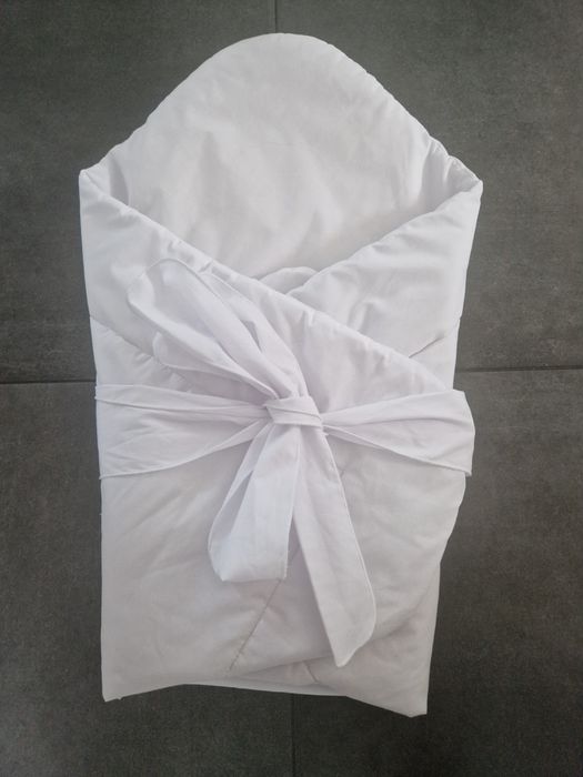Rożek biały utwardzany do chrztu 100% bawełna
