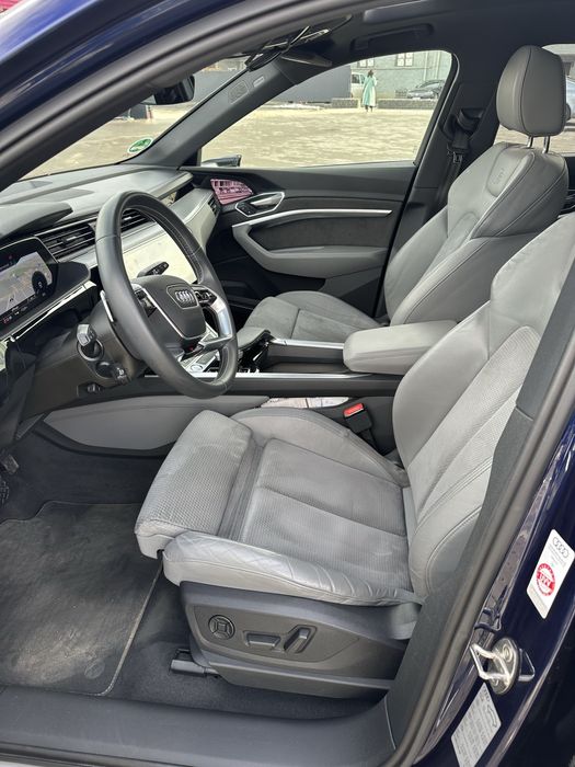 Авто Audi E-Tron 55 електро 95кв Європа Q8
