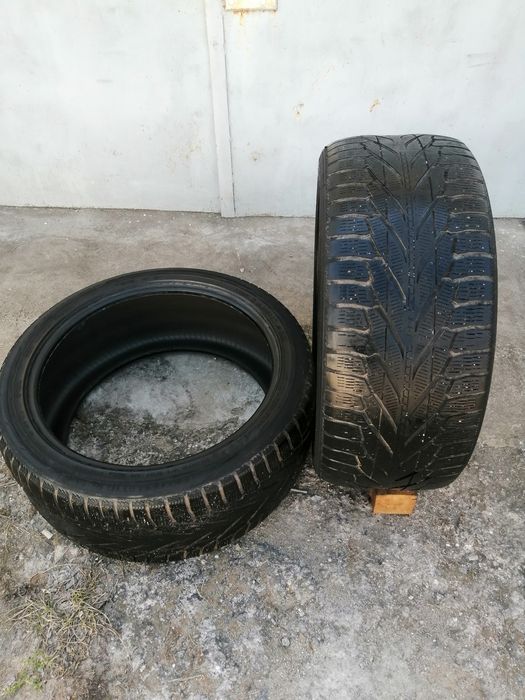 Шини зимові Nokian Hakkapeliitta R2 SUV розмір 275/40/R21