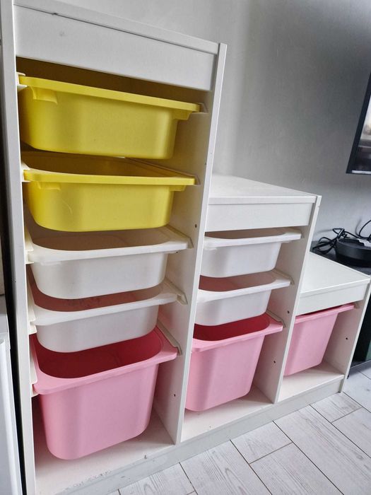 Praktyczna szafka IKEA