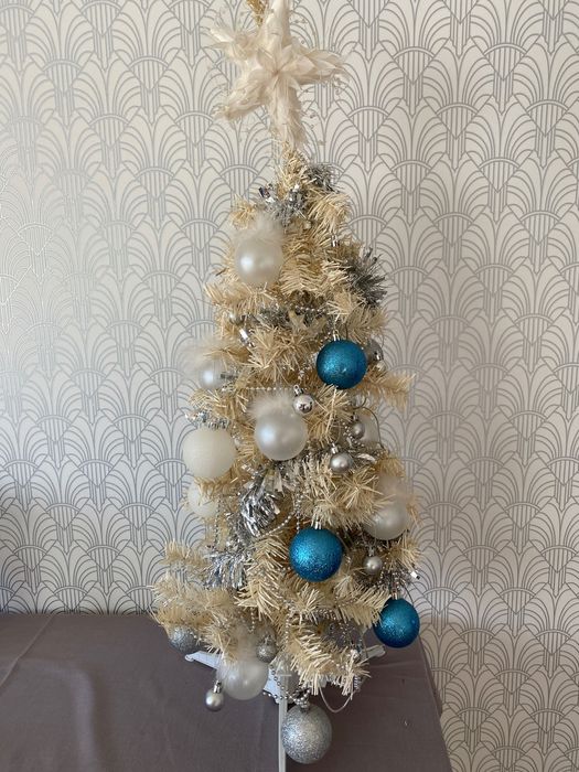 choinka biala - przystrojona