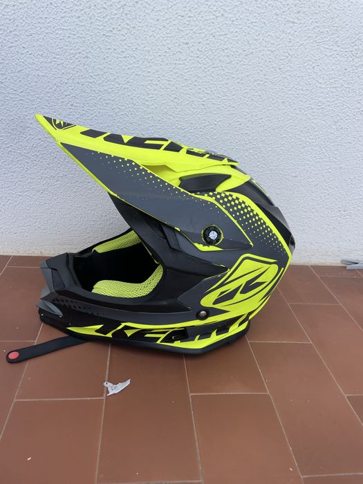 Capacete Kenny track performance