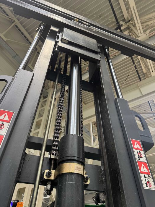 Wózek widłowy Combilift C3000ET