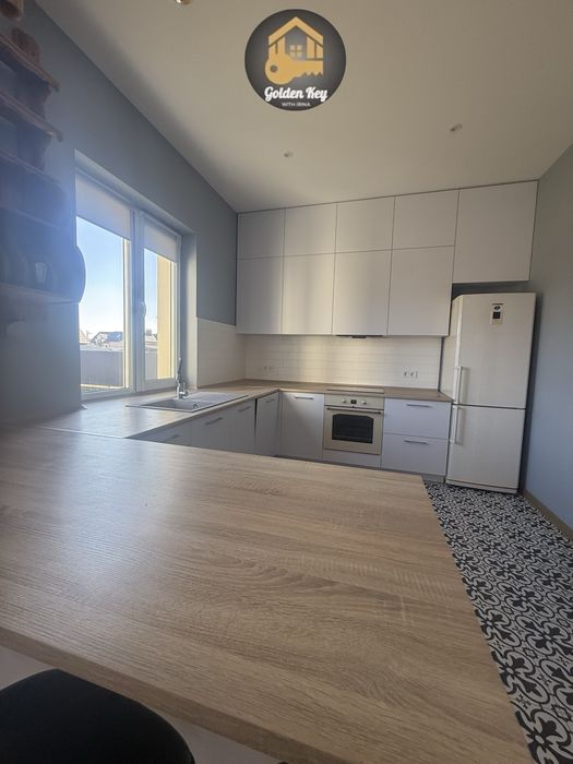 Продам Просторий Мебльований Будинок 220м2, 10соток , с. Гора , 10км
