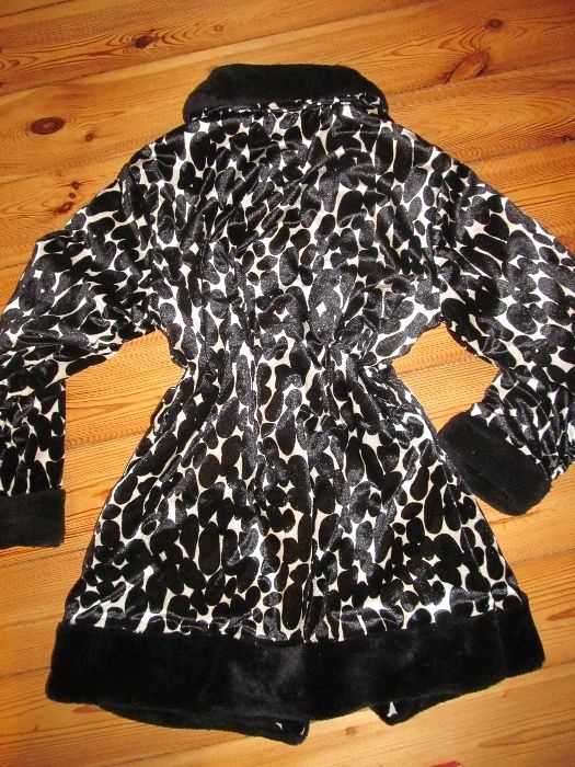 oryginalne ekskluzywne futerko płaszcz ciepły czarno-biały