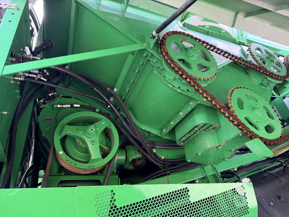John Deere s690 , комбайн