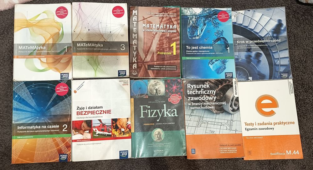 Podręczniki różne do technikum matematyka, fizyka, chemia zestaw