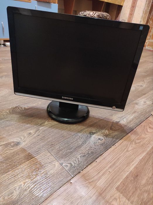 Монитор для компа Samsung