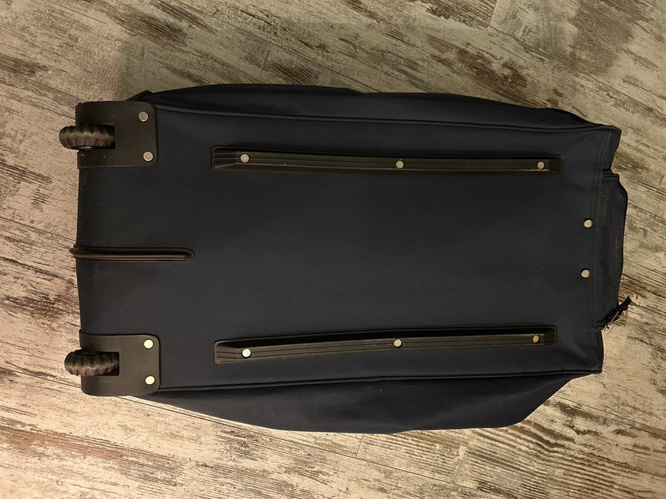 Дорожня сумка на колесах