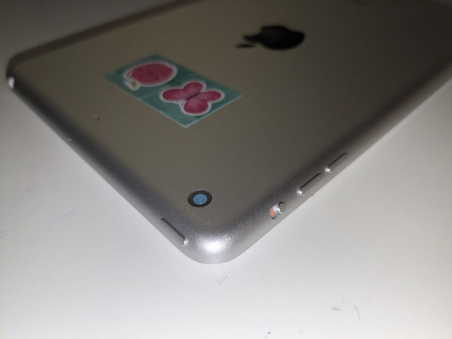 Планшет iPad mini 3 для ютюба