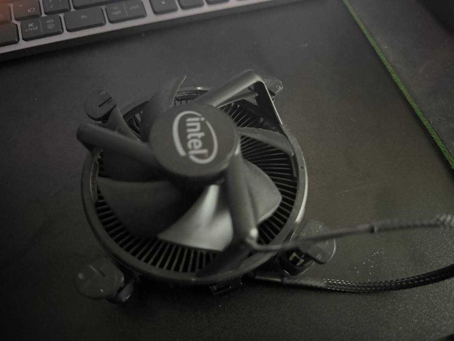 Процесор Intel Core i3 10105F