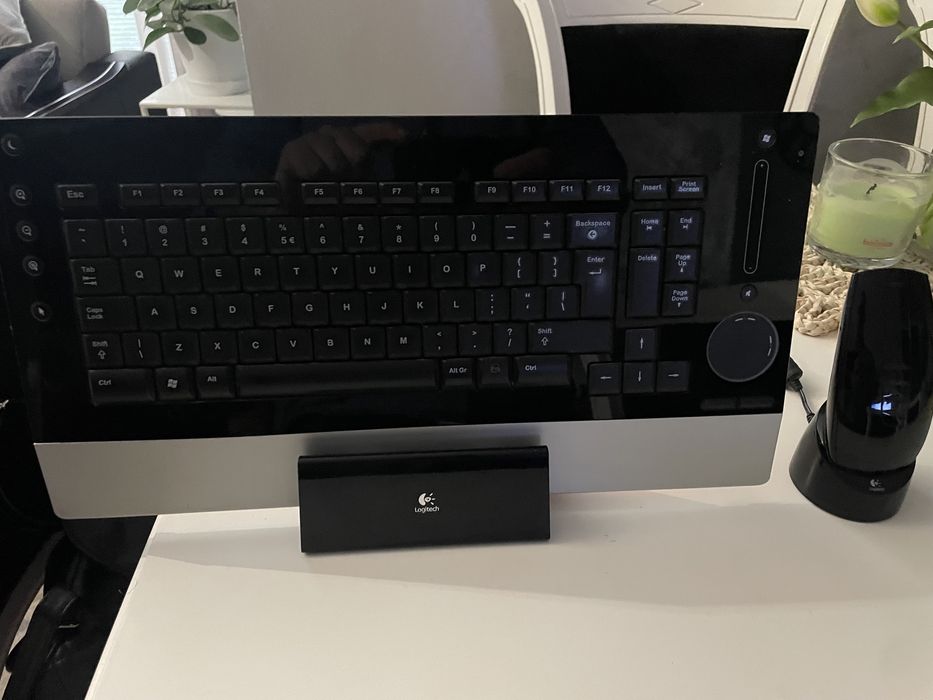 Klawiatura bezprzewodowa Logitech diNovo