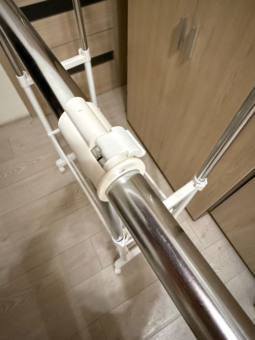 Стійка для одежи