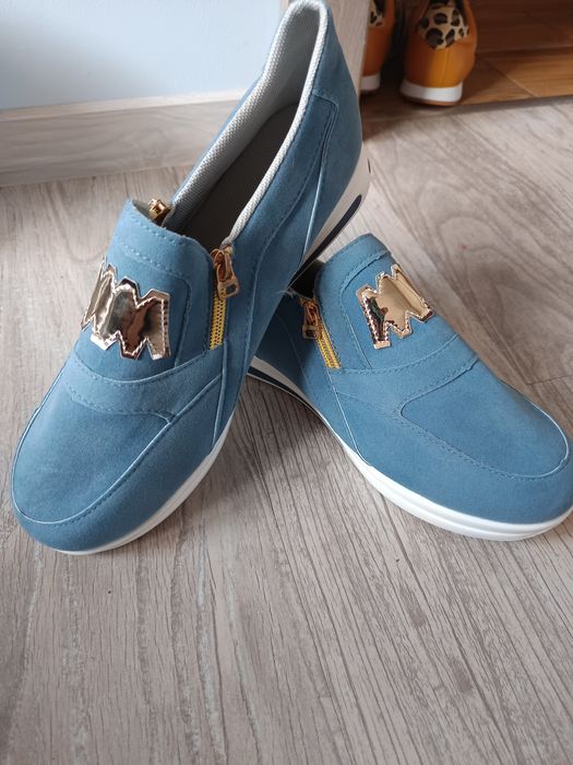 Damskie obuwie wsuwane r 41