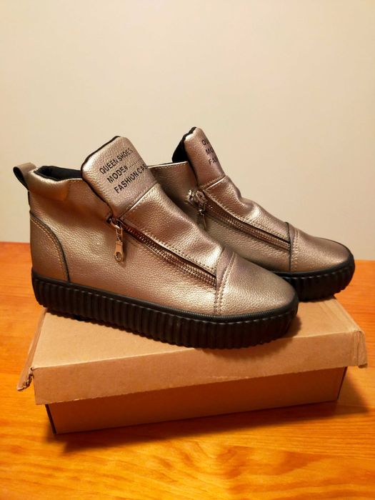 Calçado novo tam. 37