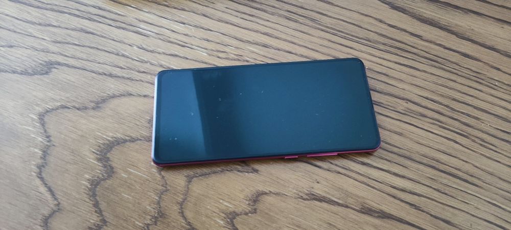 Sprzedam smartfon Xiaomi Mi 9T