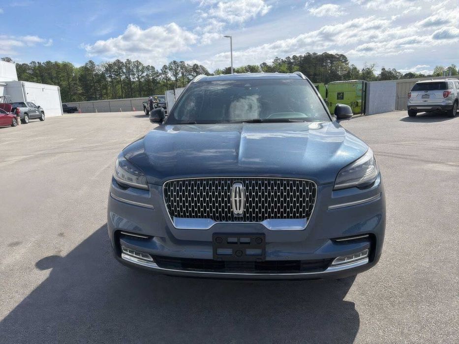 Lincoln Aviator      2020