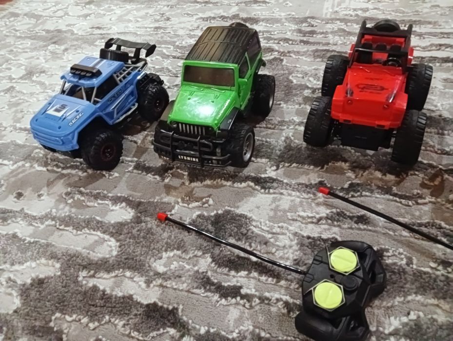 Продам машинки  іграшки