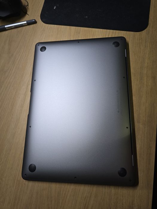 Macbook air m1 8G 256Gb