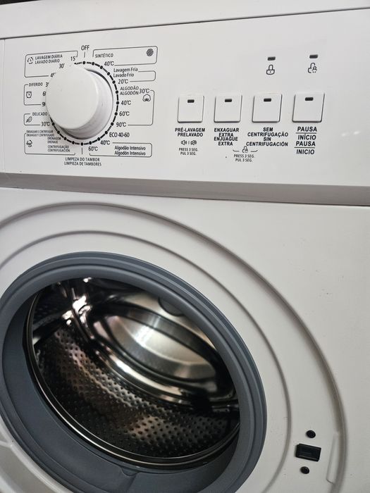 Máquina Lavar Roupa