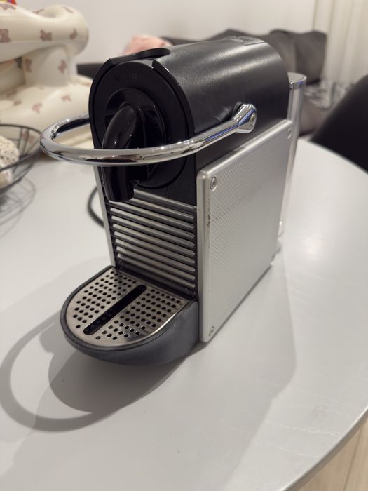Máquina de Café Delonghi Pixie EN124.S  para Nespresso