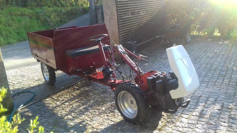 Motocultivador com reboque