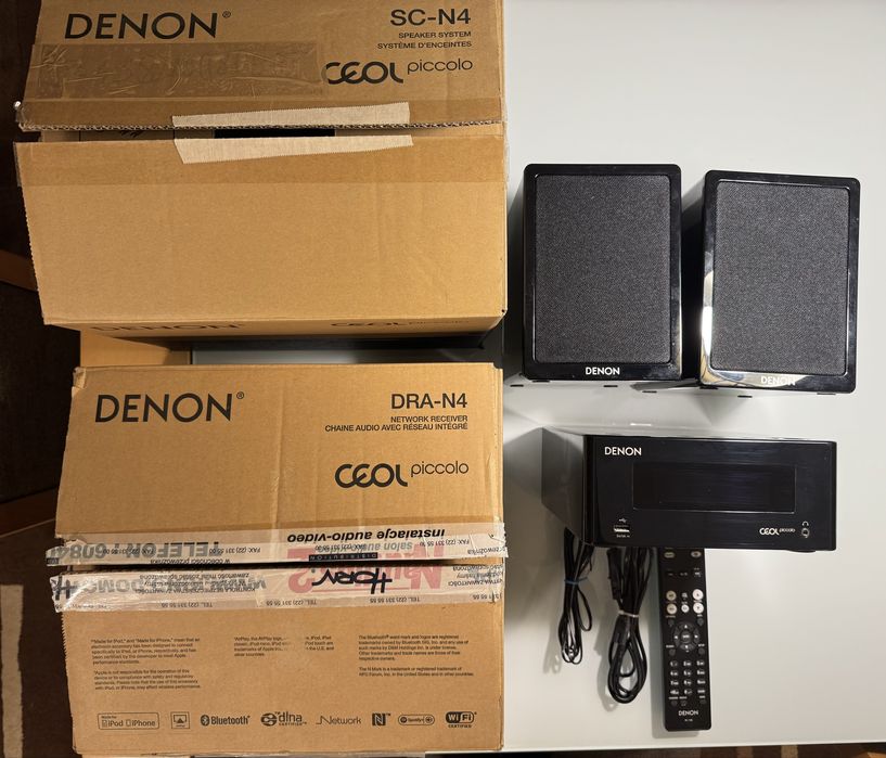 Radio Denon ceol piccolo wraz z glośnikami