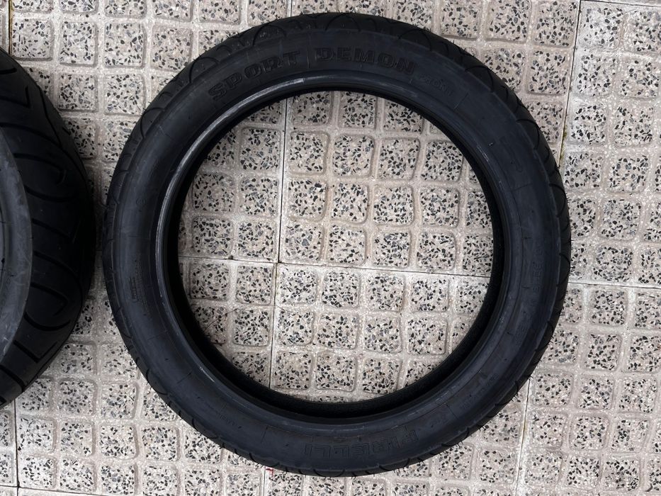 Pneu pirelli sport demon