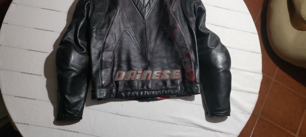 Casaco motard Dainese em pele