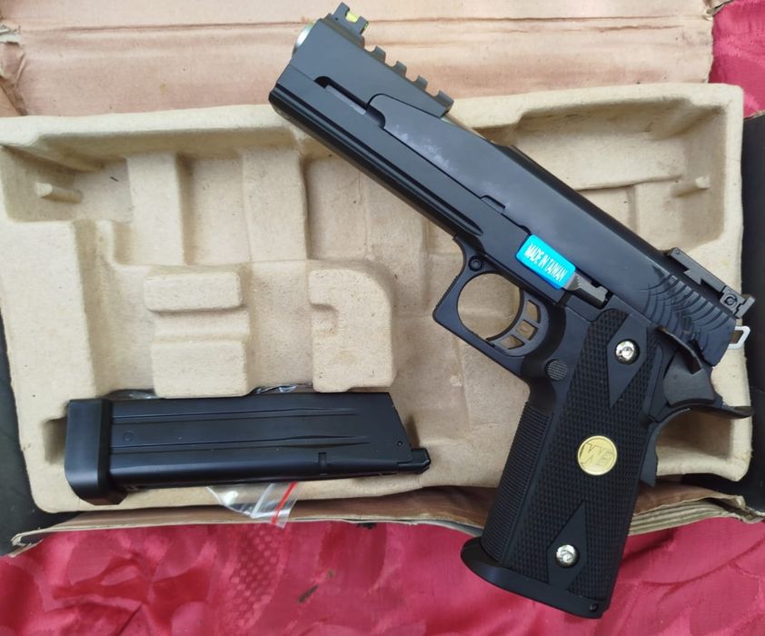 Pistolas airsoft, liquidação do stock.