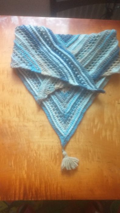 Chusta na szydełku nowa