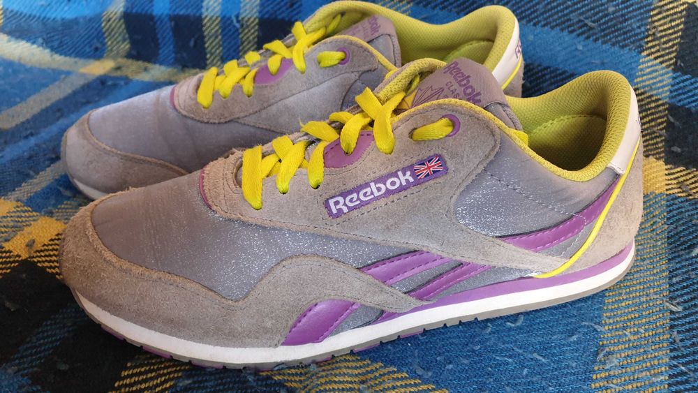 Женские кроссовки Reebok