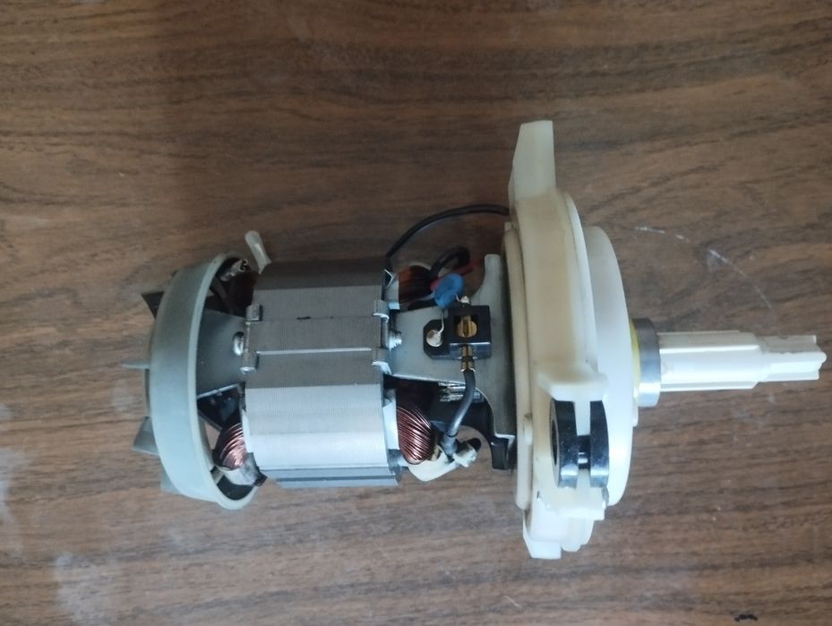 Электродвигатель KELSON.