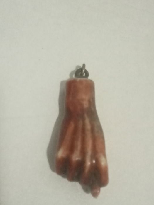 Pendente/ fisgas antigo pouco comum