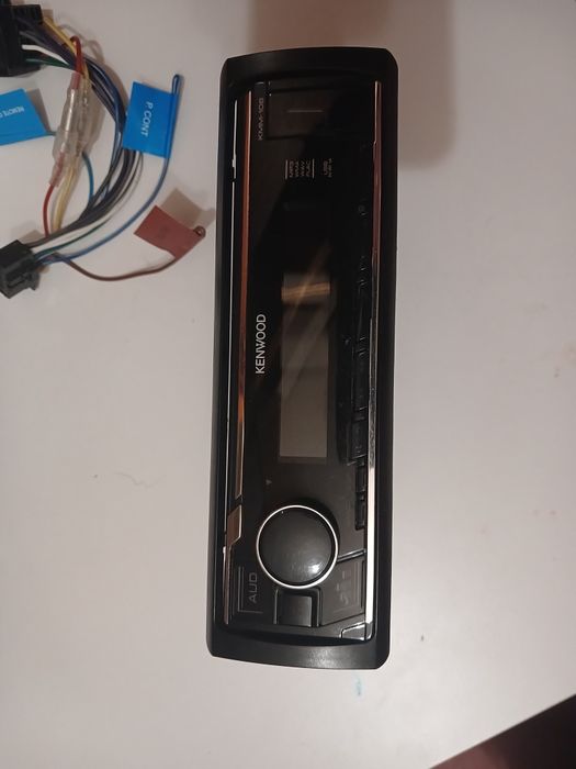 Автомагнитола kenwood kmm 106