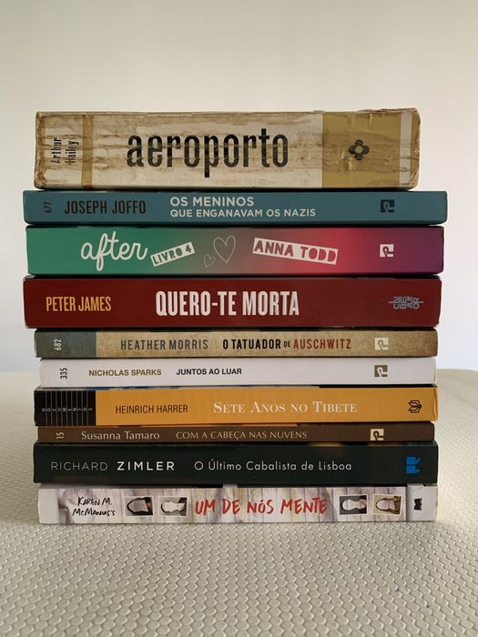vários livros para jovens/adultos