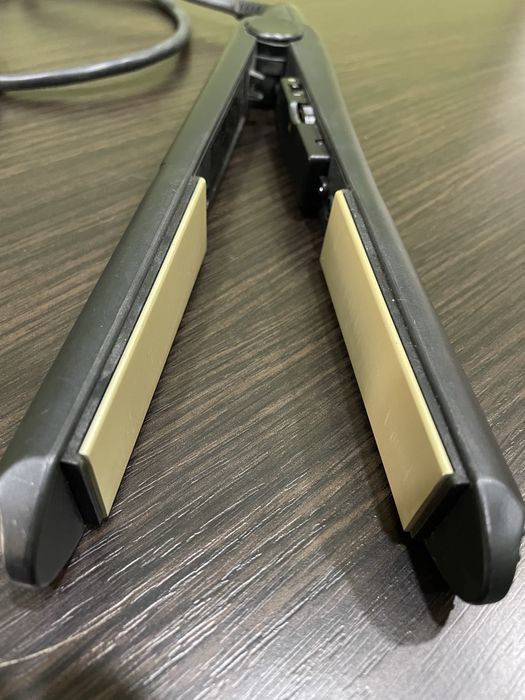 Випрямляч для волосся Philips HP4642 ceramic