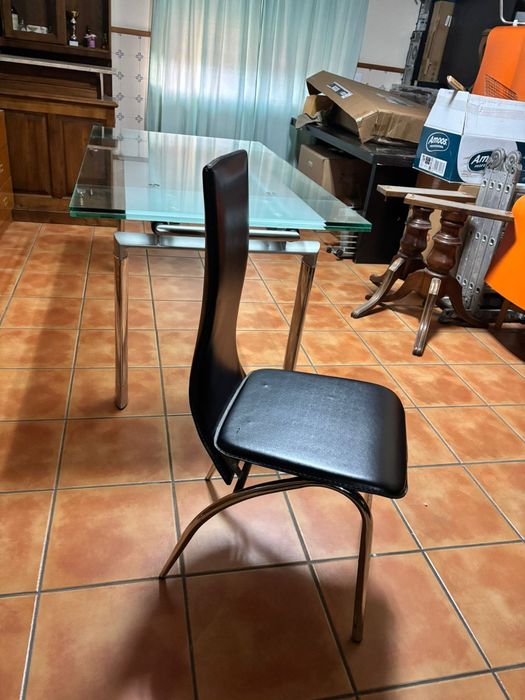 Mesa de vidro extensivel com 4 cadeiras